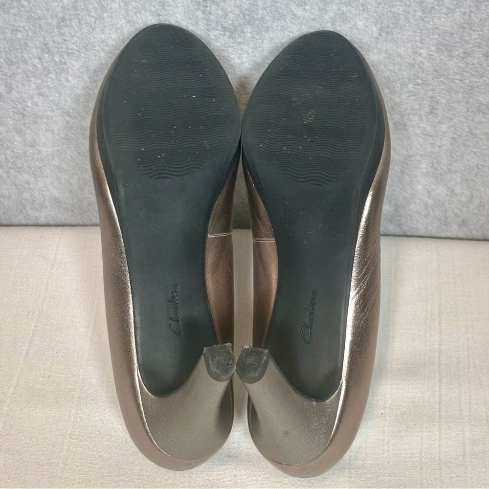 Clarks Ambyr Joy High-Heeled Comfort Leather Pumps Shoes-Gold-Women Size 9 - Picture 8 of 10